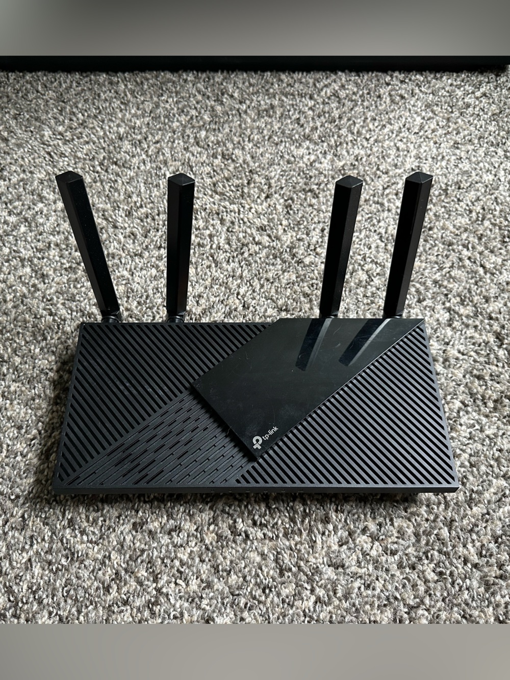 TP-Link Router with Range Extender - Picture 2 of 5